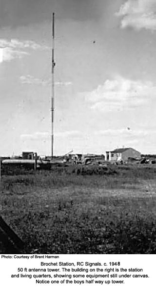 Radio antenna tower at Brochet